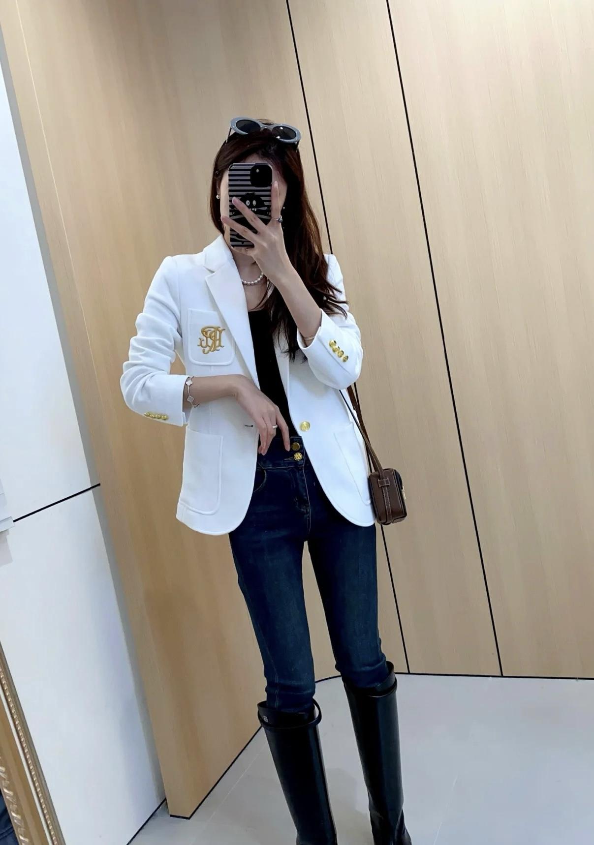 513968a1dfc5367d56f31faf6dd4a3dc.jpg