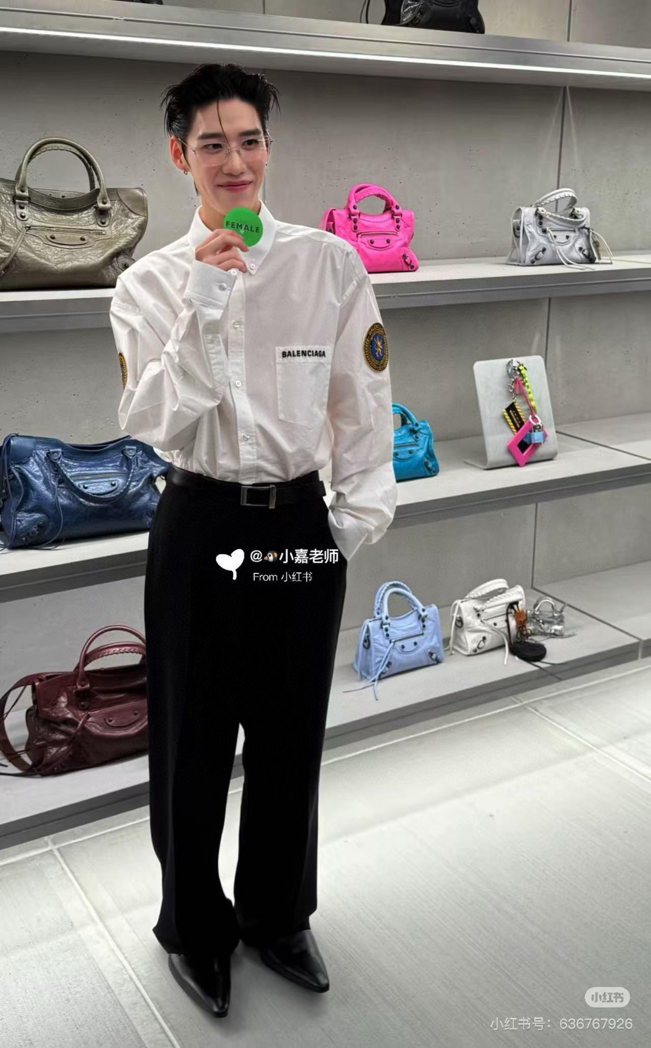 4b7249b331bb0b5d7048a192aadb825b.jpg