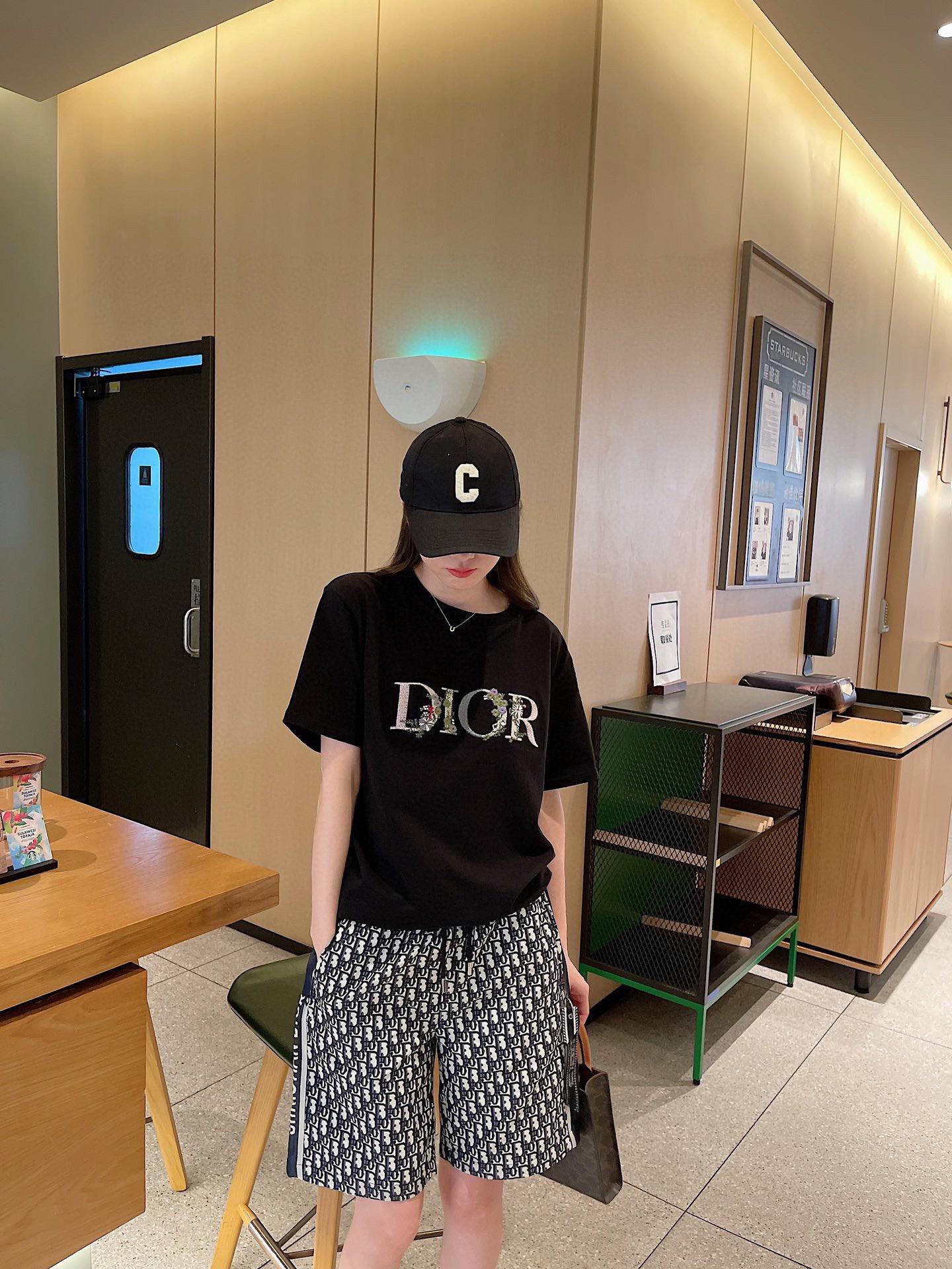 59f8c2d1db2800dd0900f73bd74cf080.jpg