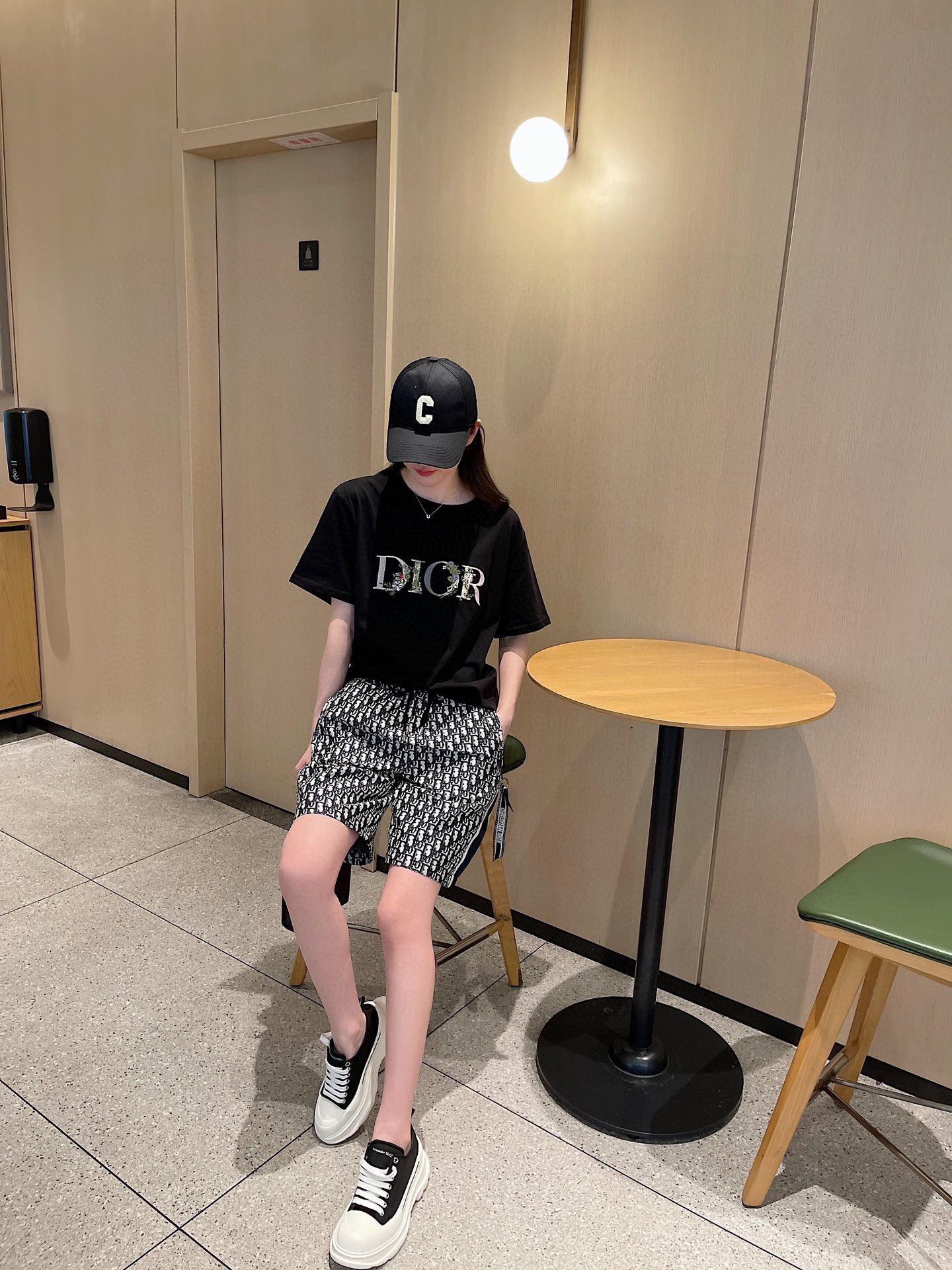 a70fb624a3d5af9081c5ee2af0368a2d.jpg