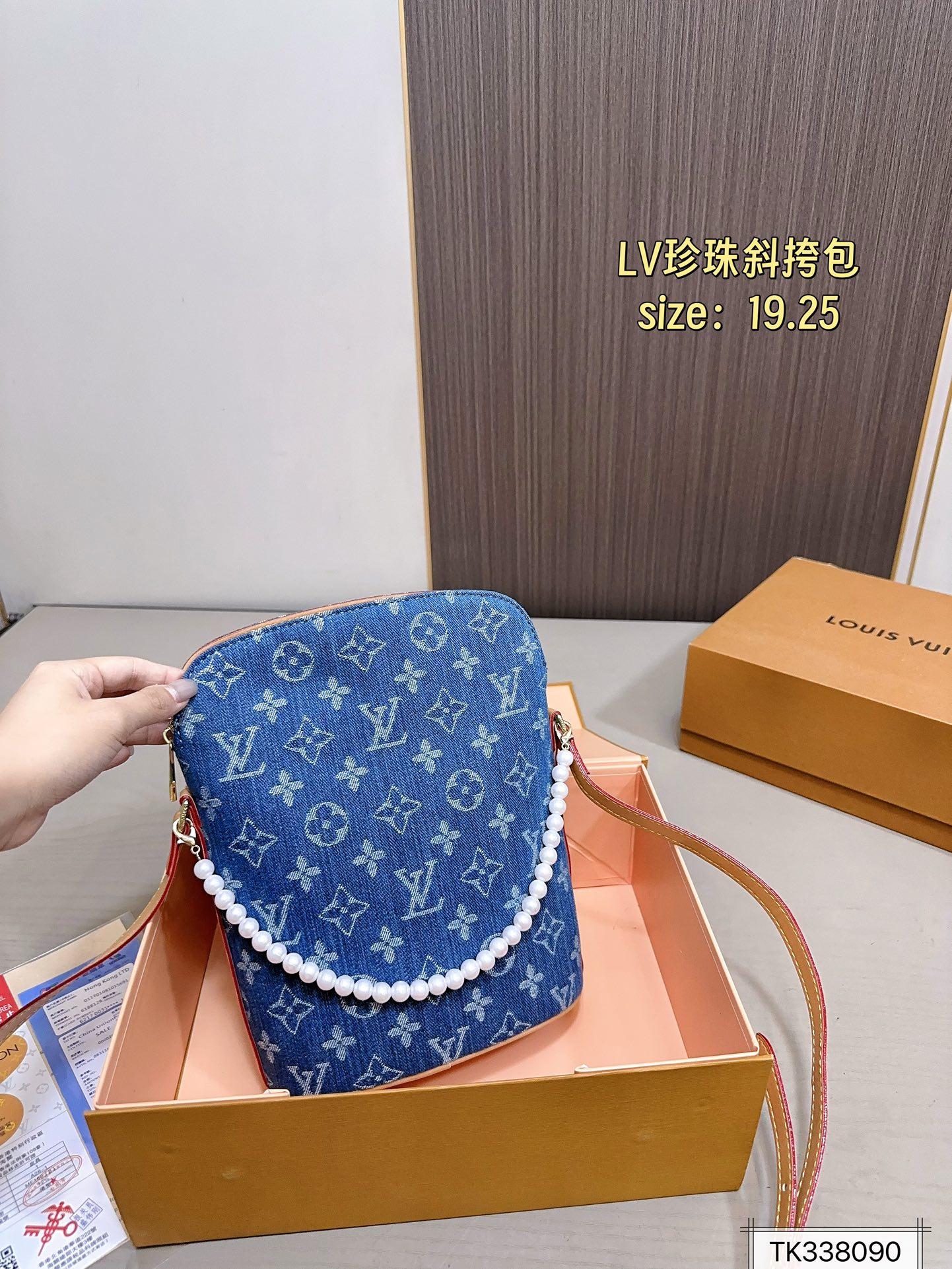 af315588fe90422061eefda5b01c8af3.jpg