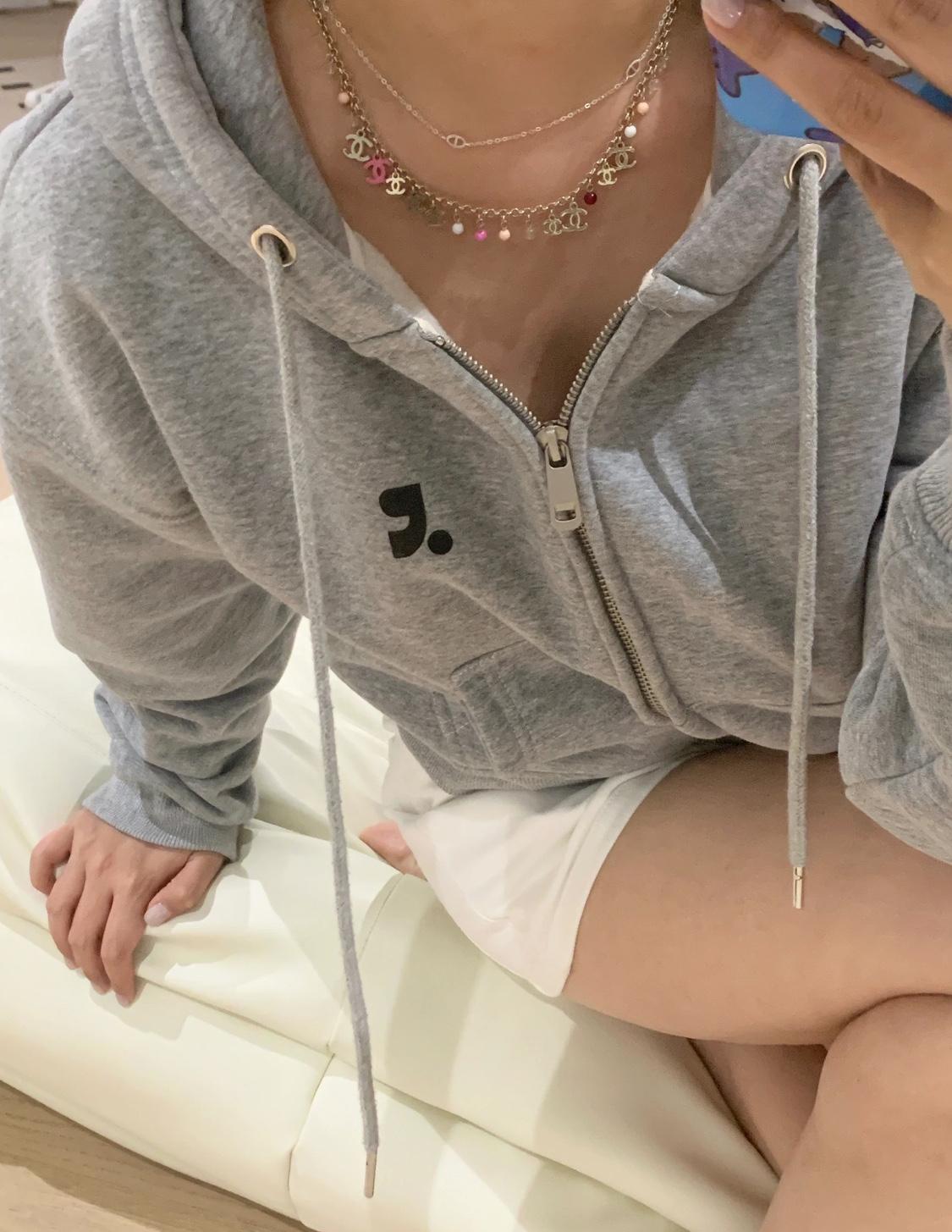 749ca7d700f2add735621d0b64aaa5d3.jpg