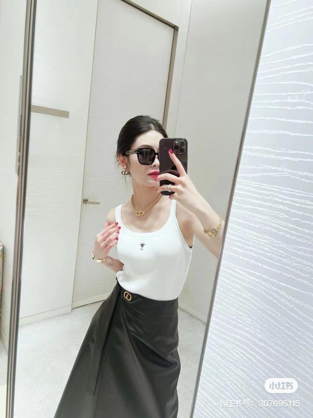 194b8ff04653c36e1a8c69438da415a3.jpg