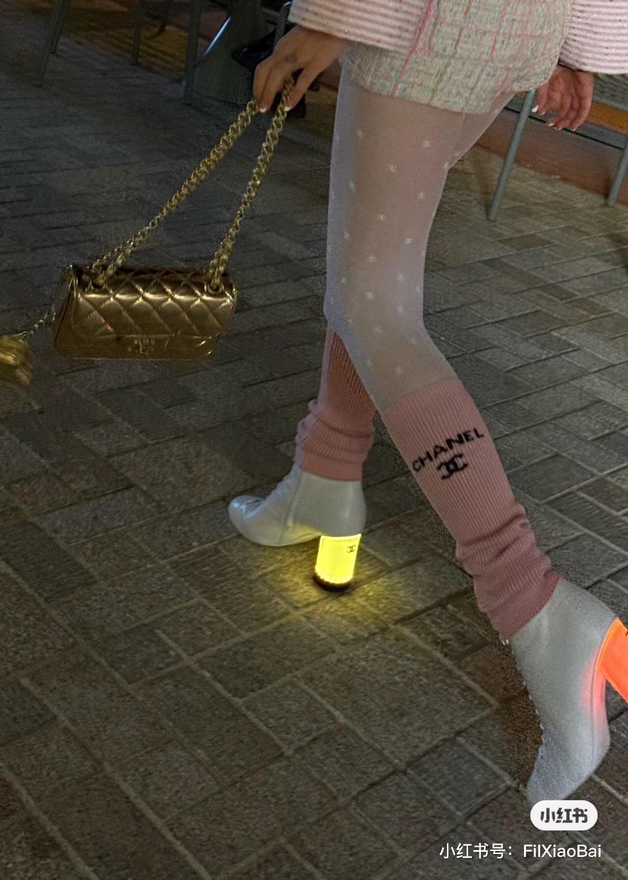 60d44d9bd34c9c73d002a62072133229.jpg
