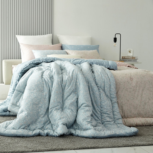 Greta G January 2 Jeom set Comforter