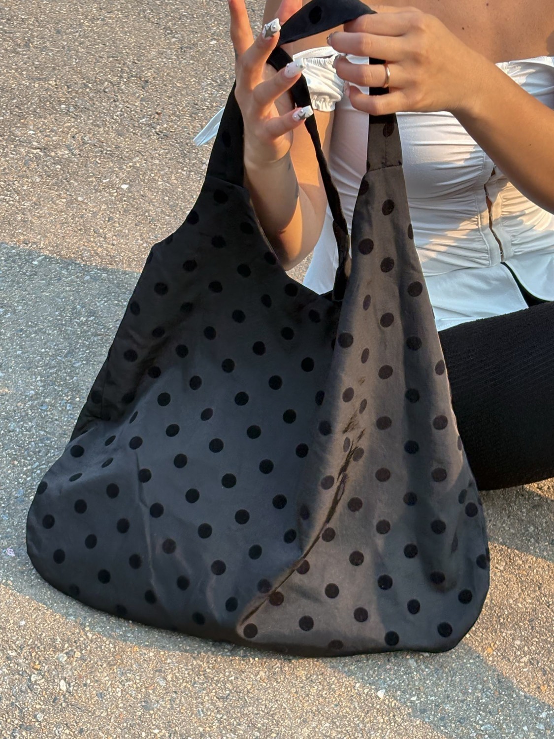 ☆韓国の人気☆【LOEUVRE】☆Sac de Croissan.t☆バッグ☆ クロワッサン ソリッドカラー クロスボディバッグ 韓国