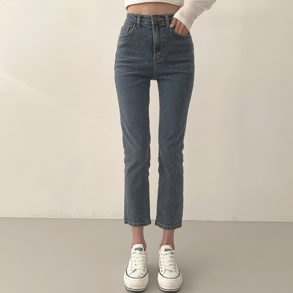 가방 모델 착용 이미지-S1L7