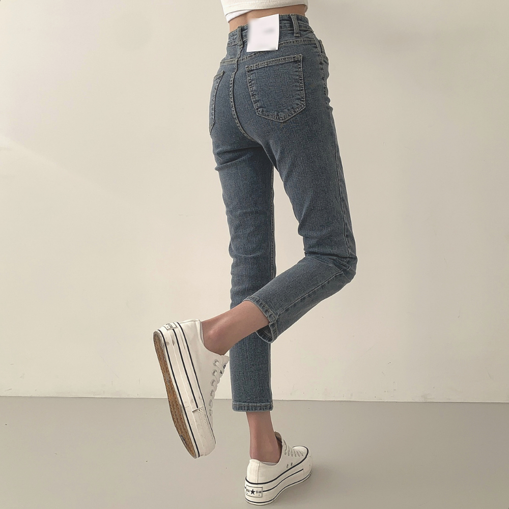 가방 모델 착용 이미지-S1L13