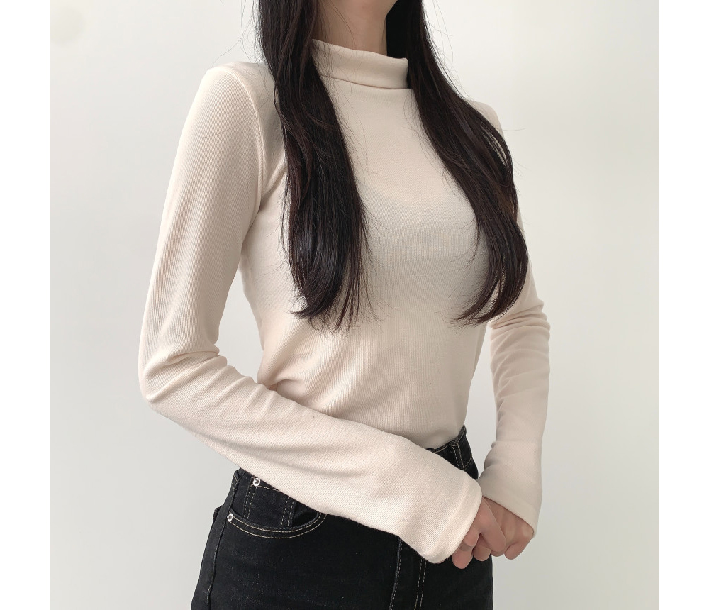 긴팔 티셔츠 모델 착용 이미지-S1L18