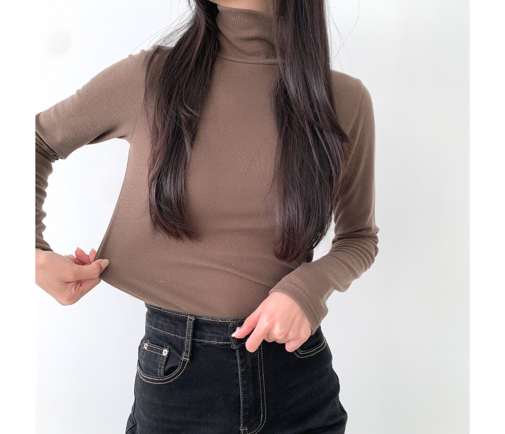 긴팔 티셔츠 모델 착용 이미지-S1L9