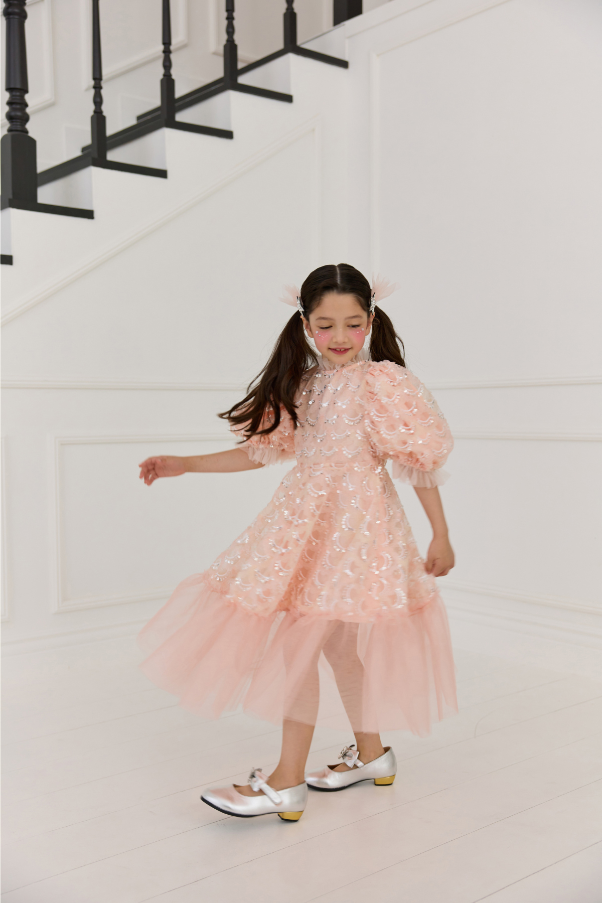 드레스 모델 착용 이미지-S79L15