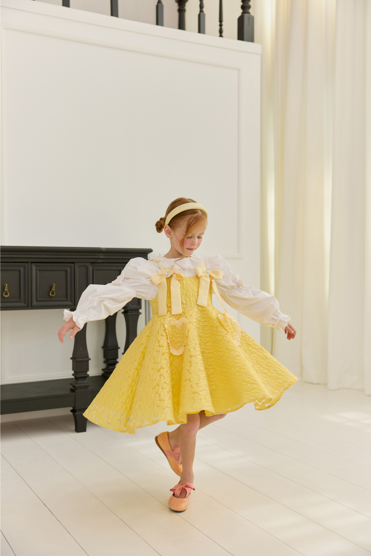 드레스 모델 착용 이미지-S85L101