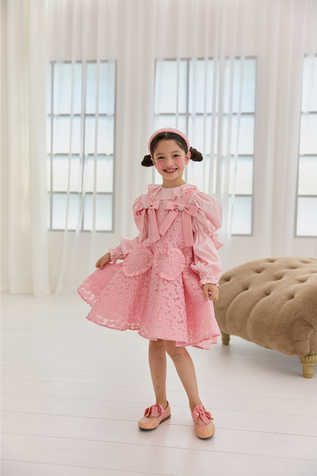 드레스 모델 착용 이미지-S82L20