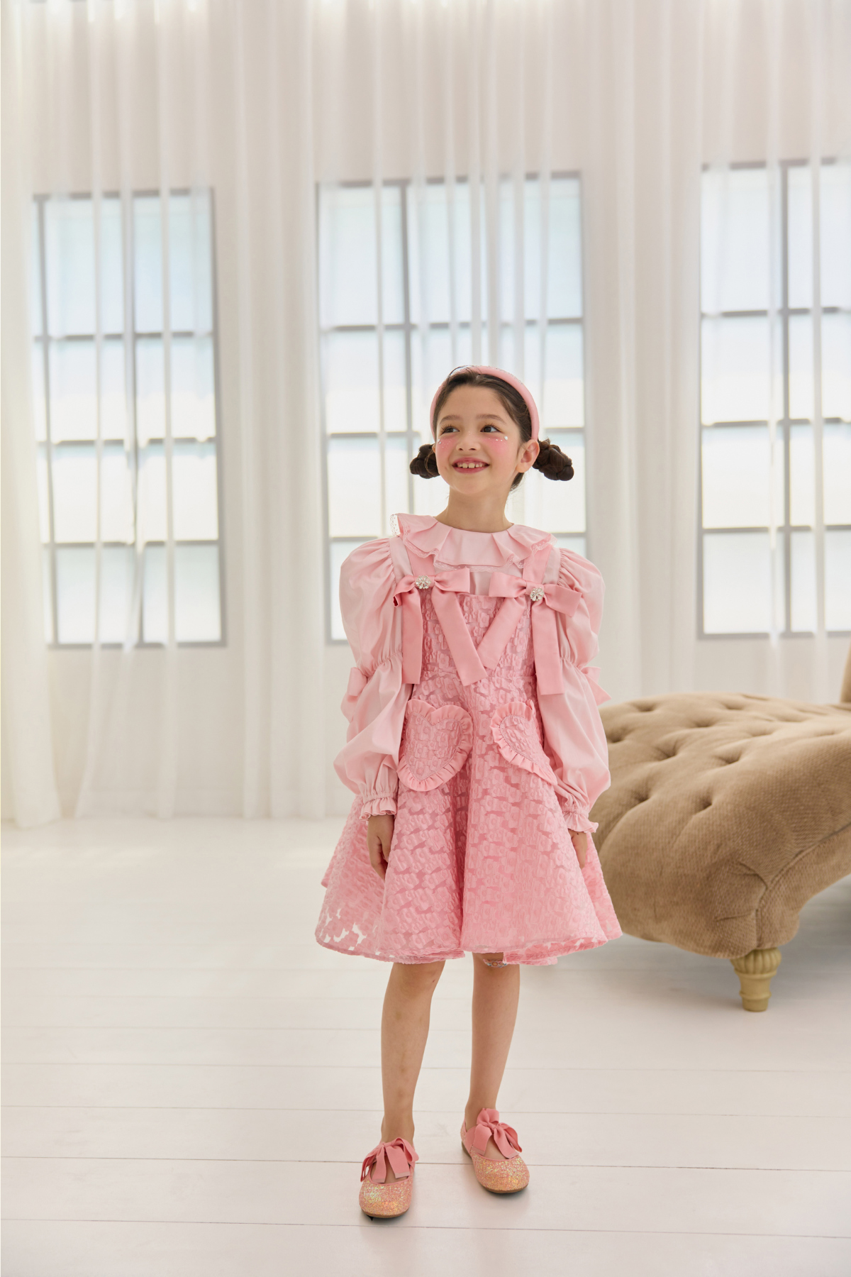 드레스 모델 착용 이미지-S82L30