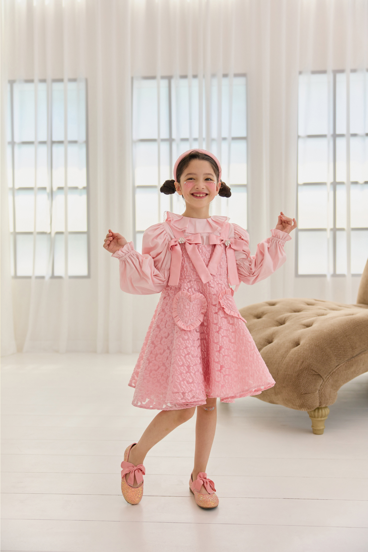 드레스 모델 착용 이미지-S82L26