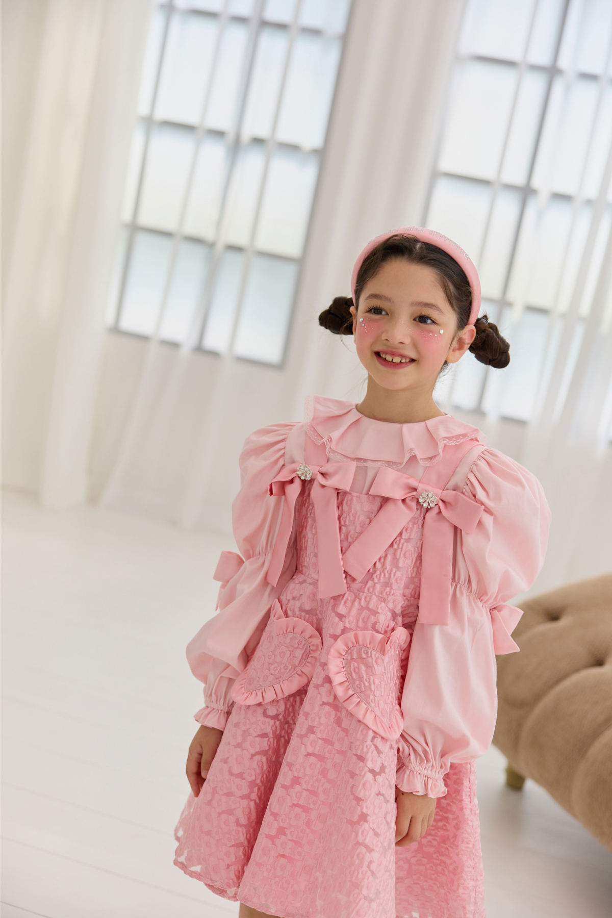 드레스 모델 착용 이미지-S82L31