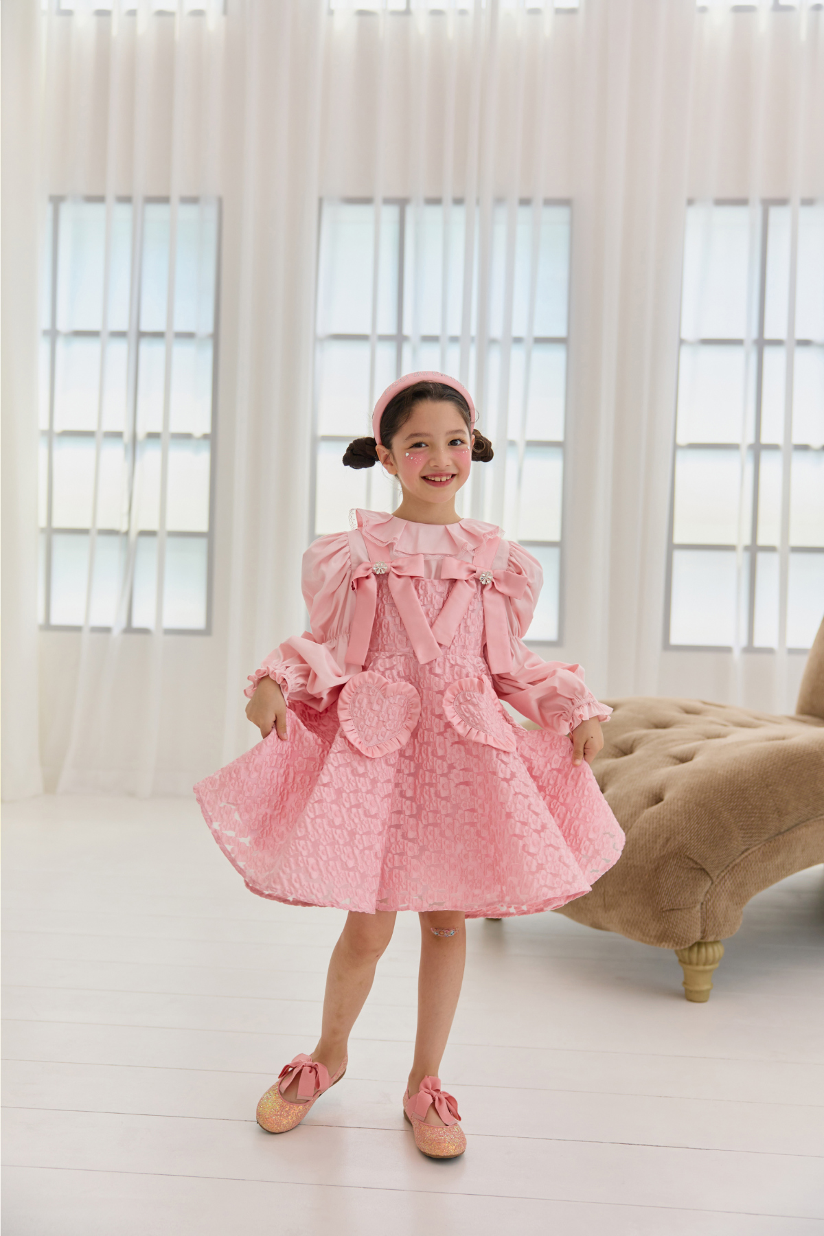 드레스 모델 착용 이미지-S82L23