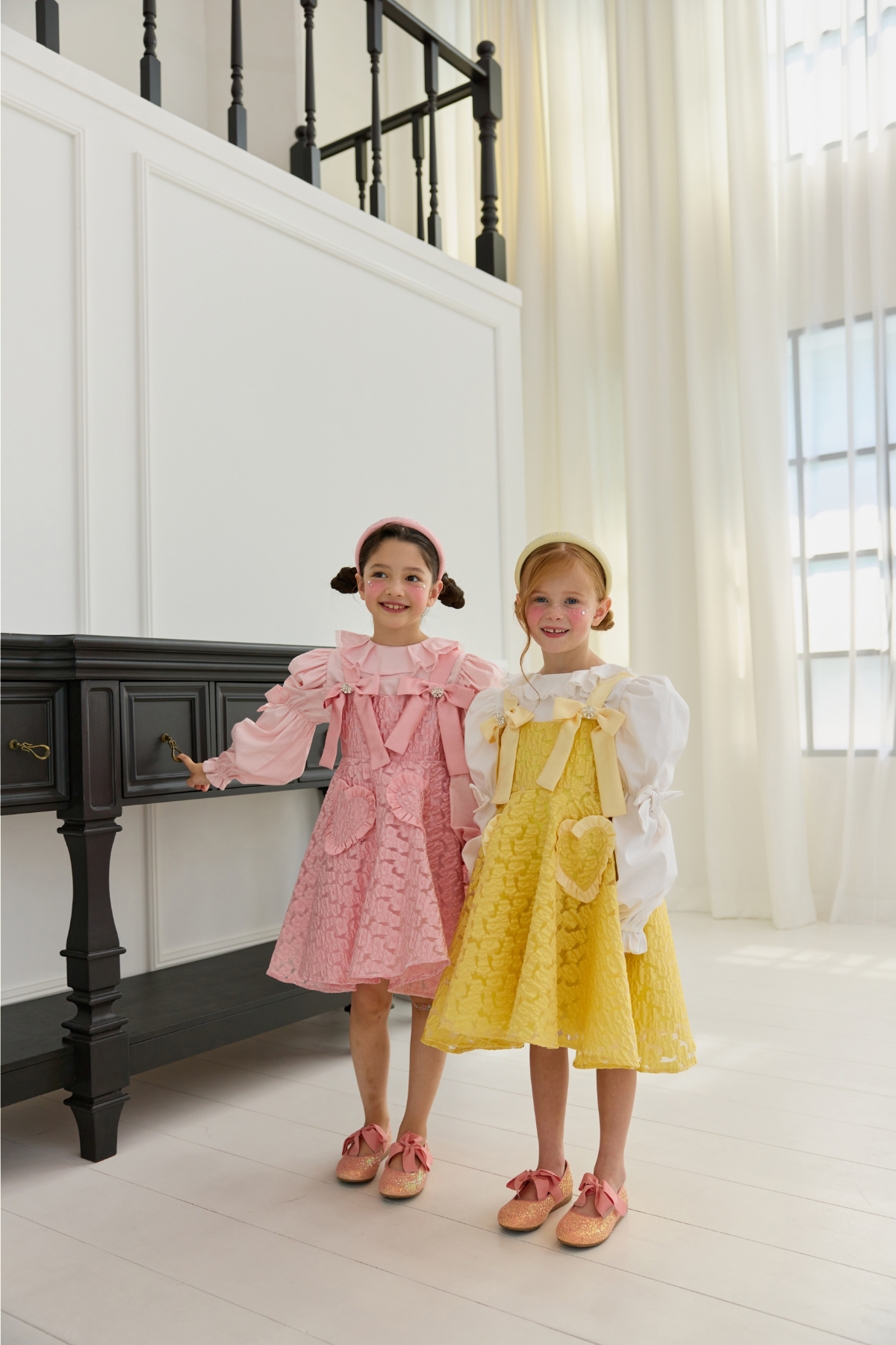 드레스 모델 착용 이미지-S85L61