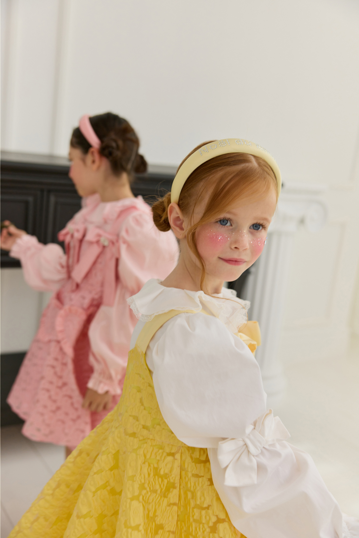 드레스 모델 착용 이미지-S85L72