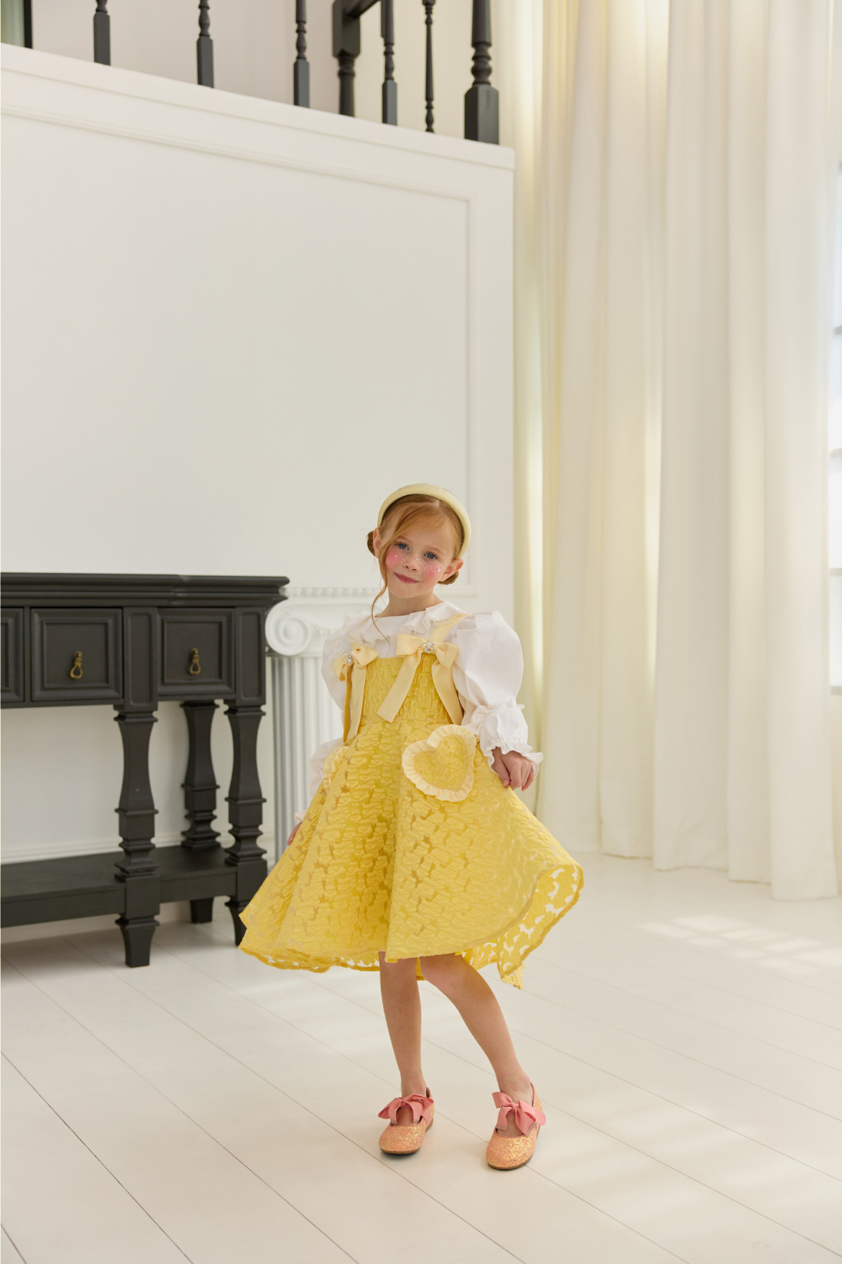 드레스 모델 착용 이미지-S85L108