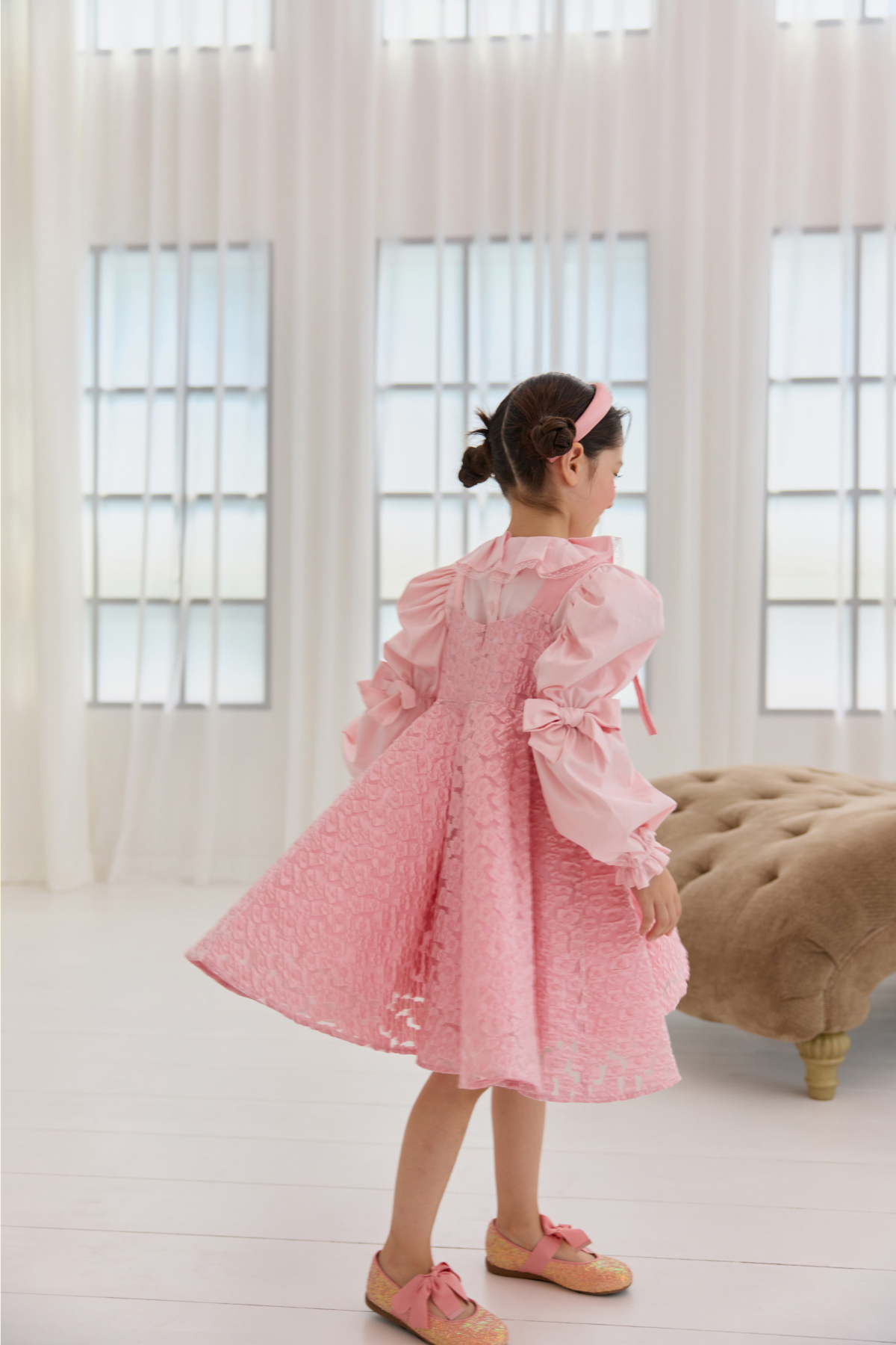 드레스 모델 착용 이미지-S82L13