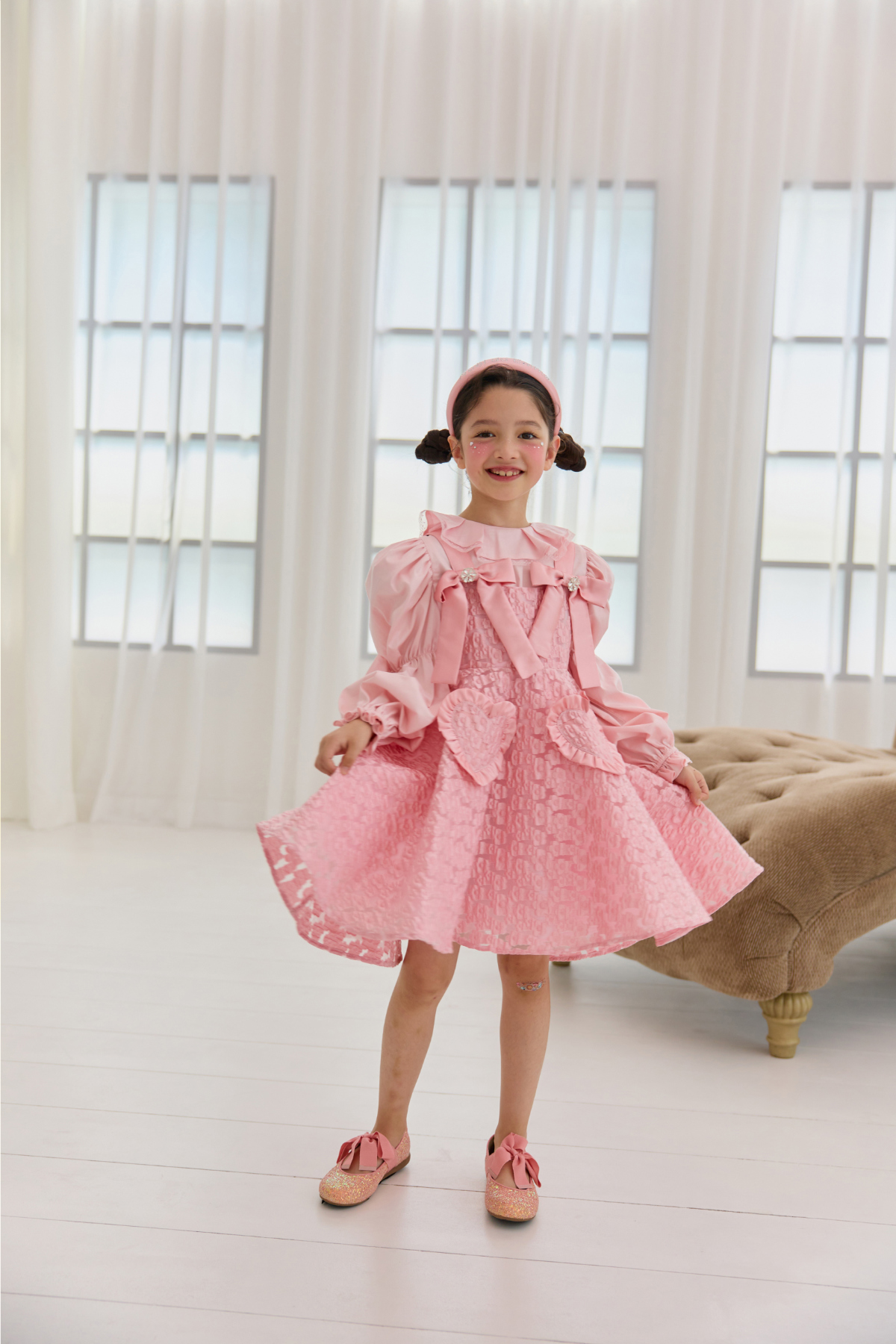 드레스 모델 착용 이미지-S82L19