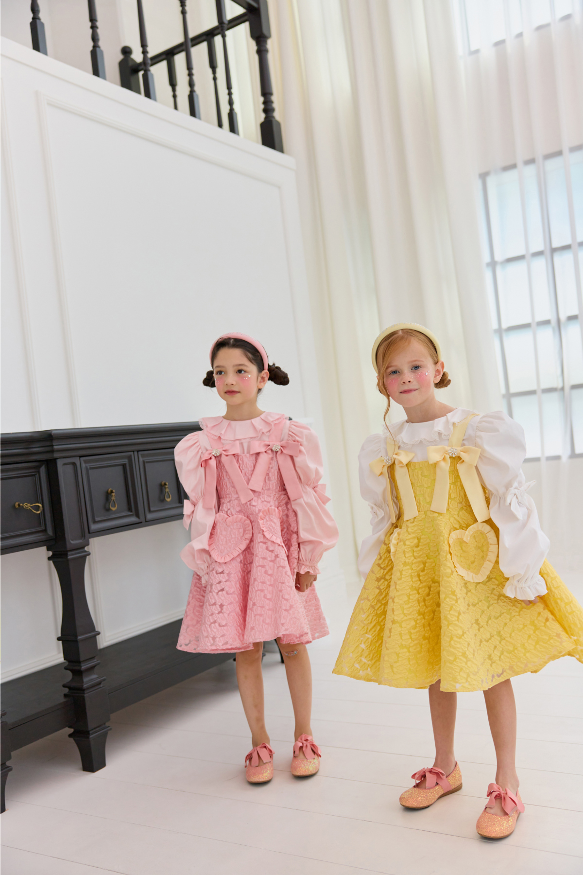 드레스 모델 착용 이미지-S85L55