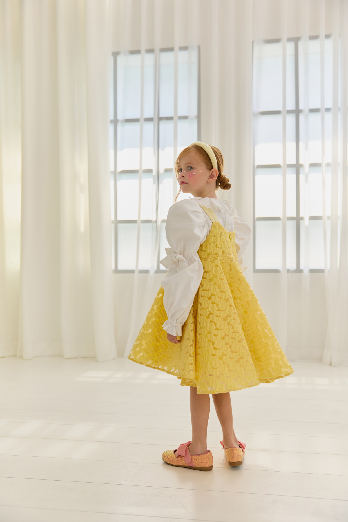 드레스 모델 착용 이미지-S85L94