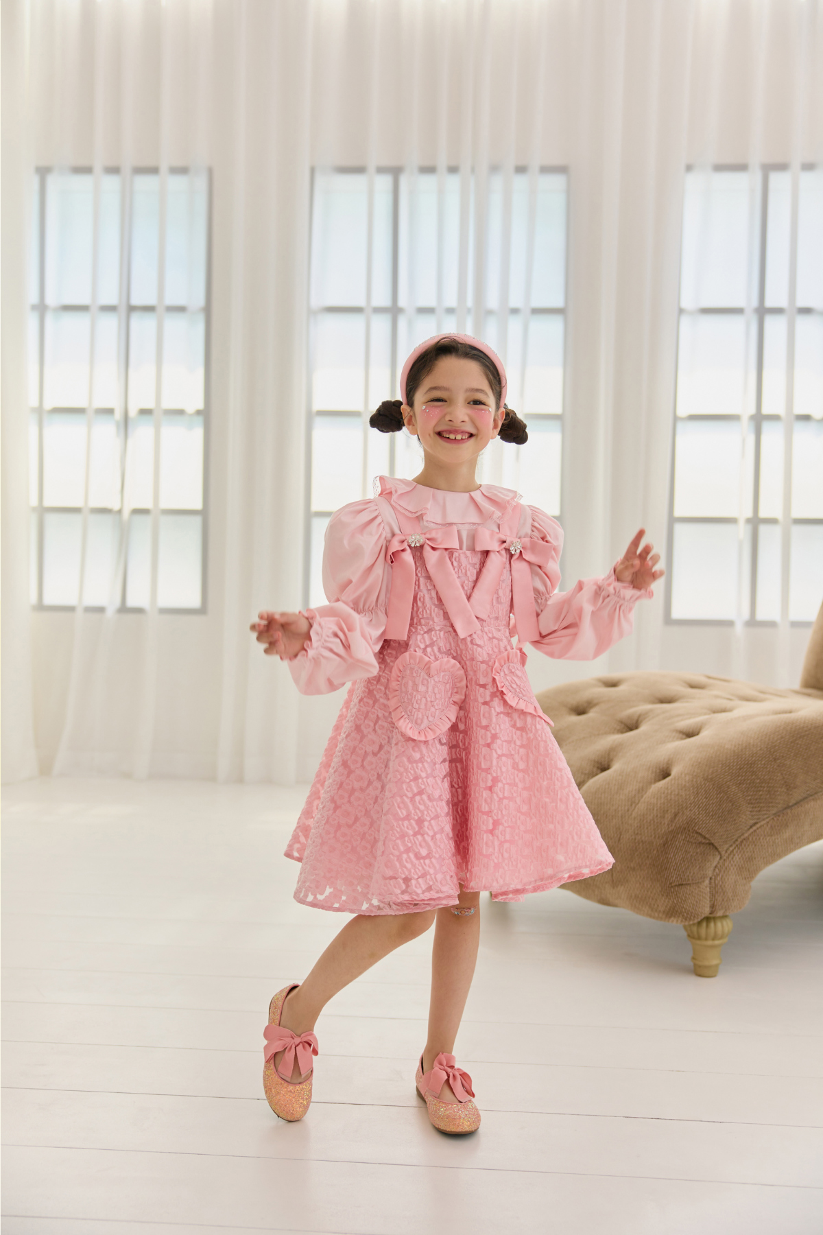 드레스 모델 착용 이미지-S82L27