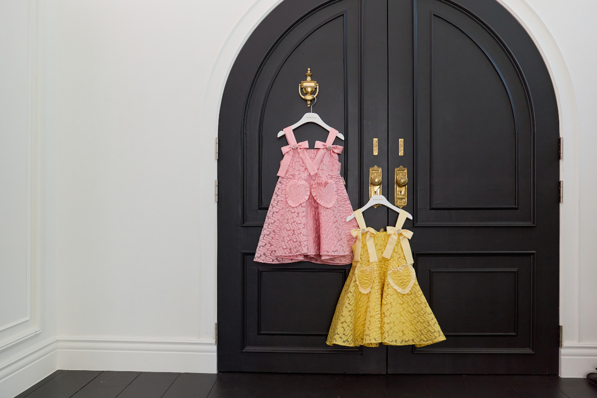 드레스 모델 착용 이미지-S85L4