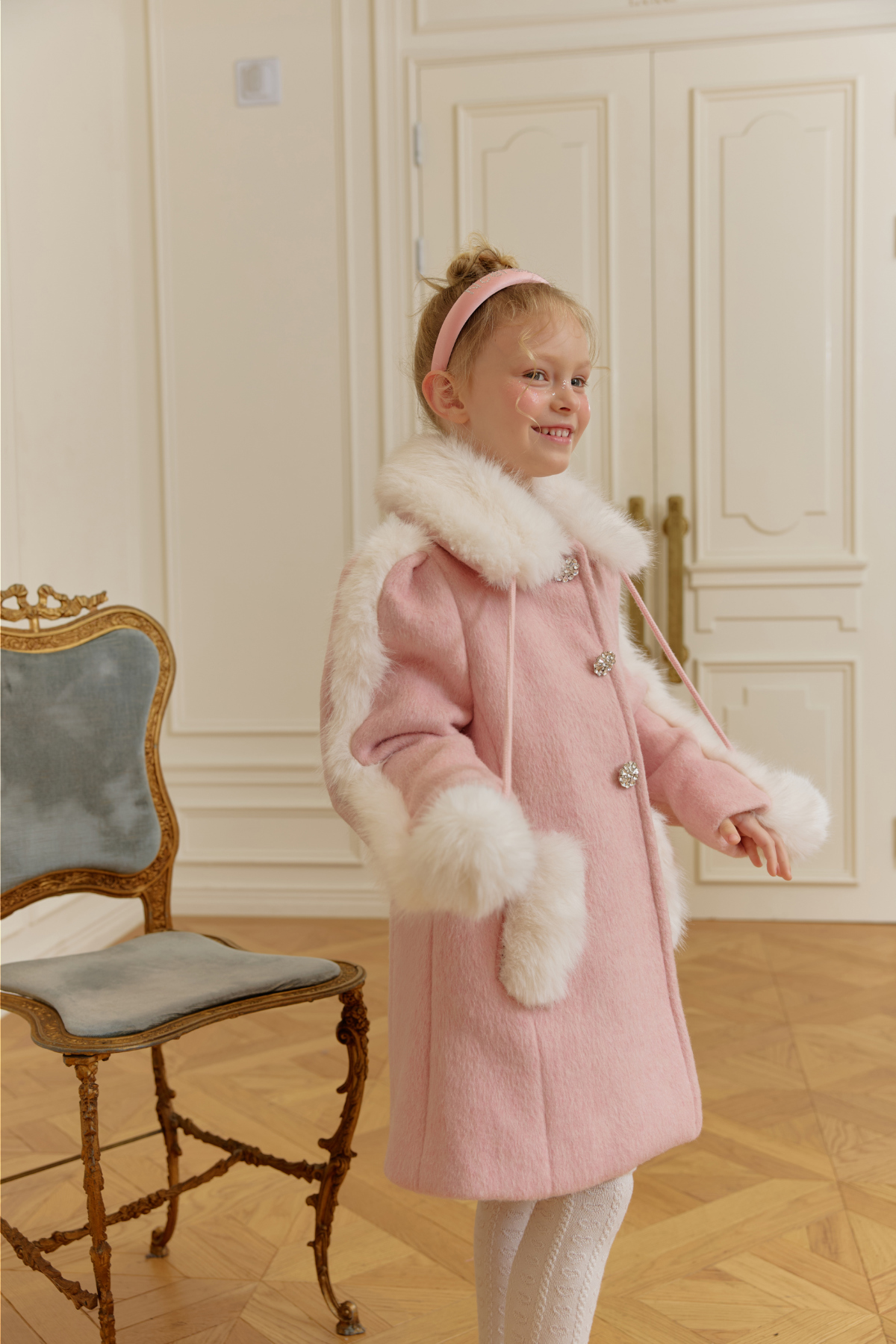 코트 모델 착용 이미지-S112L32