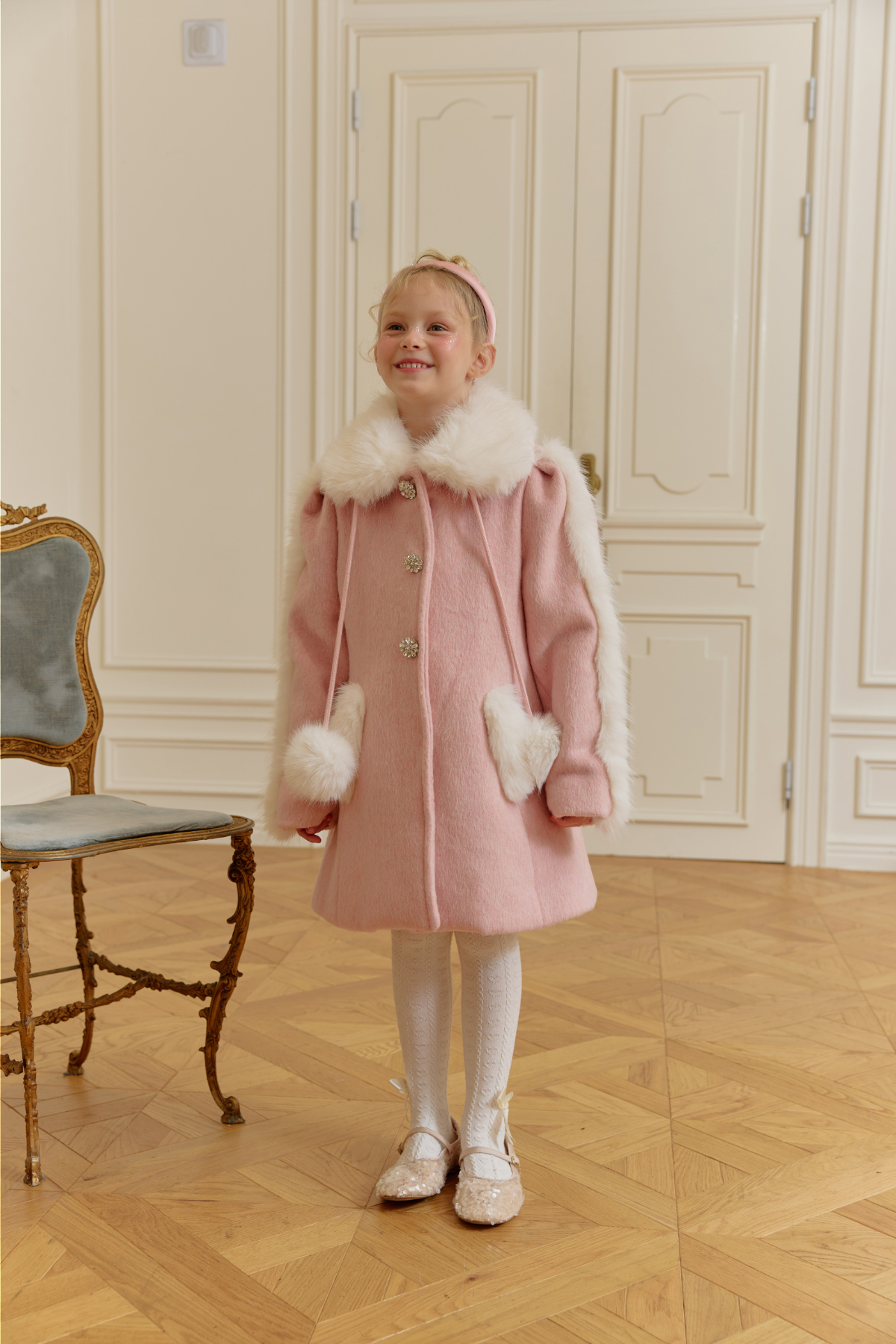 코트 모델 착용 이미지-S112L11