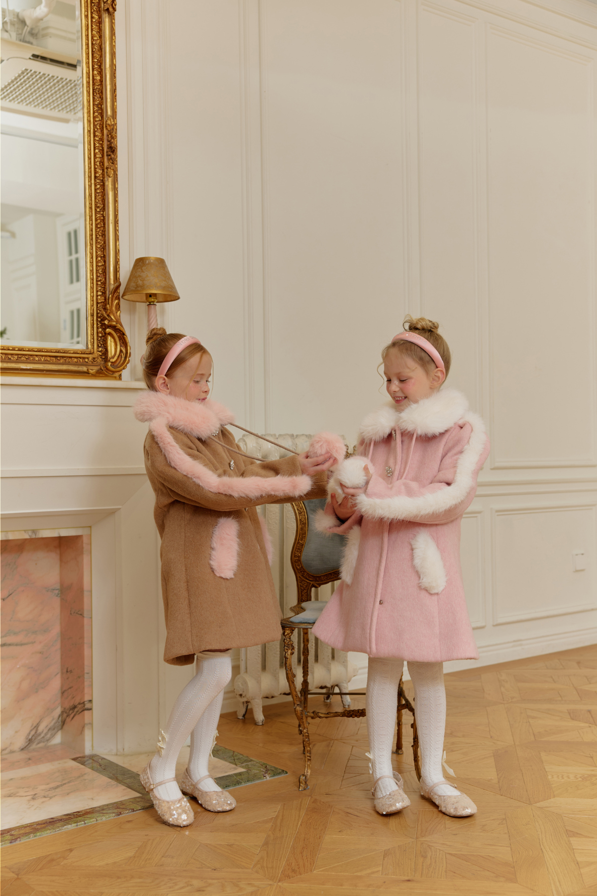 코트 모델 착용 이미지-S112L56