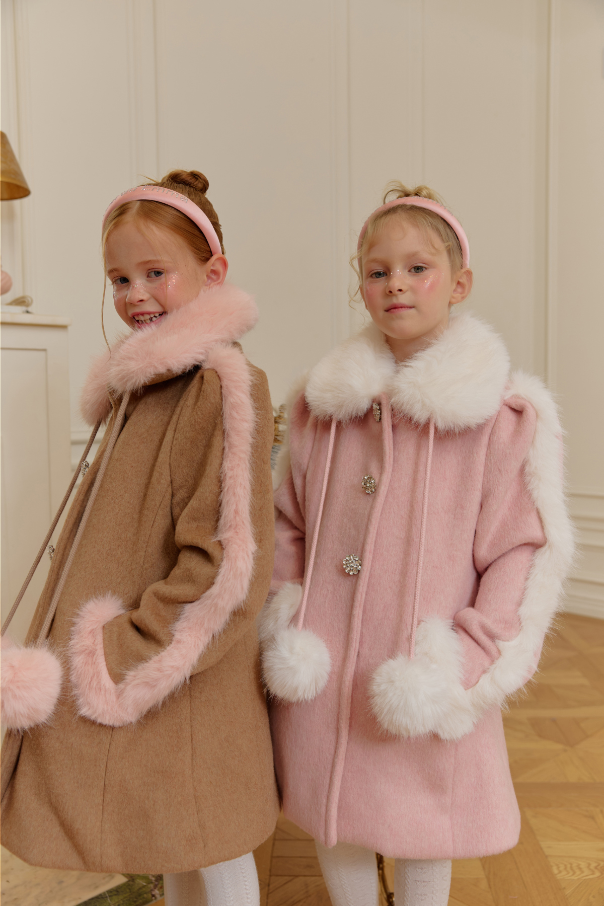 코트 모델 착용 이미지-S112L36