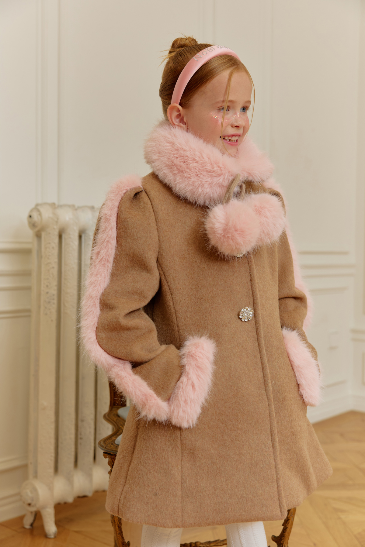 코트 모델 착용 이미지-S111L2