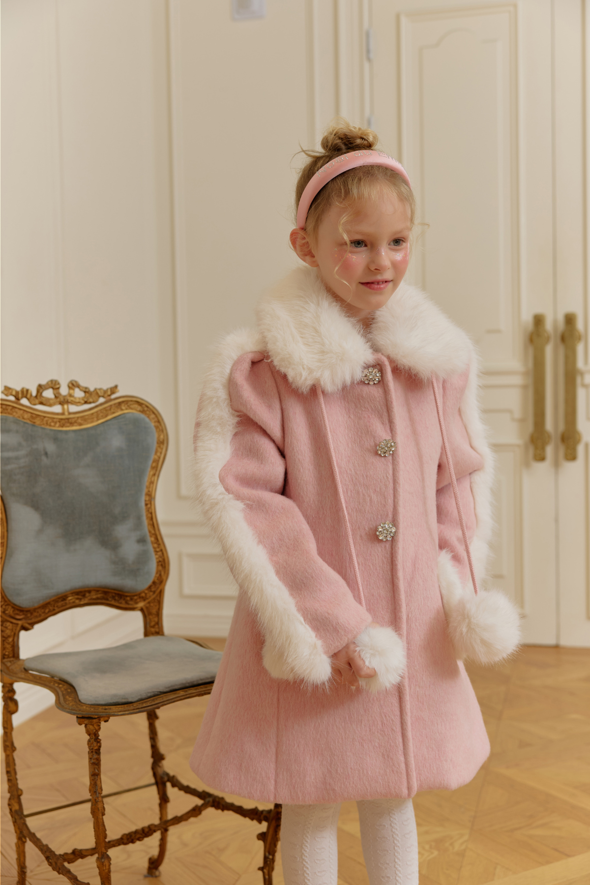 코트 모델 착용 이미지-S112L30