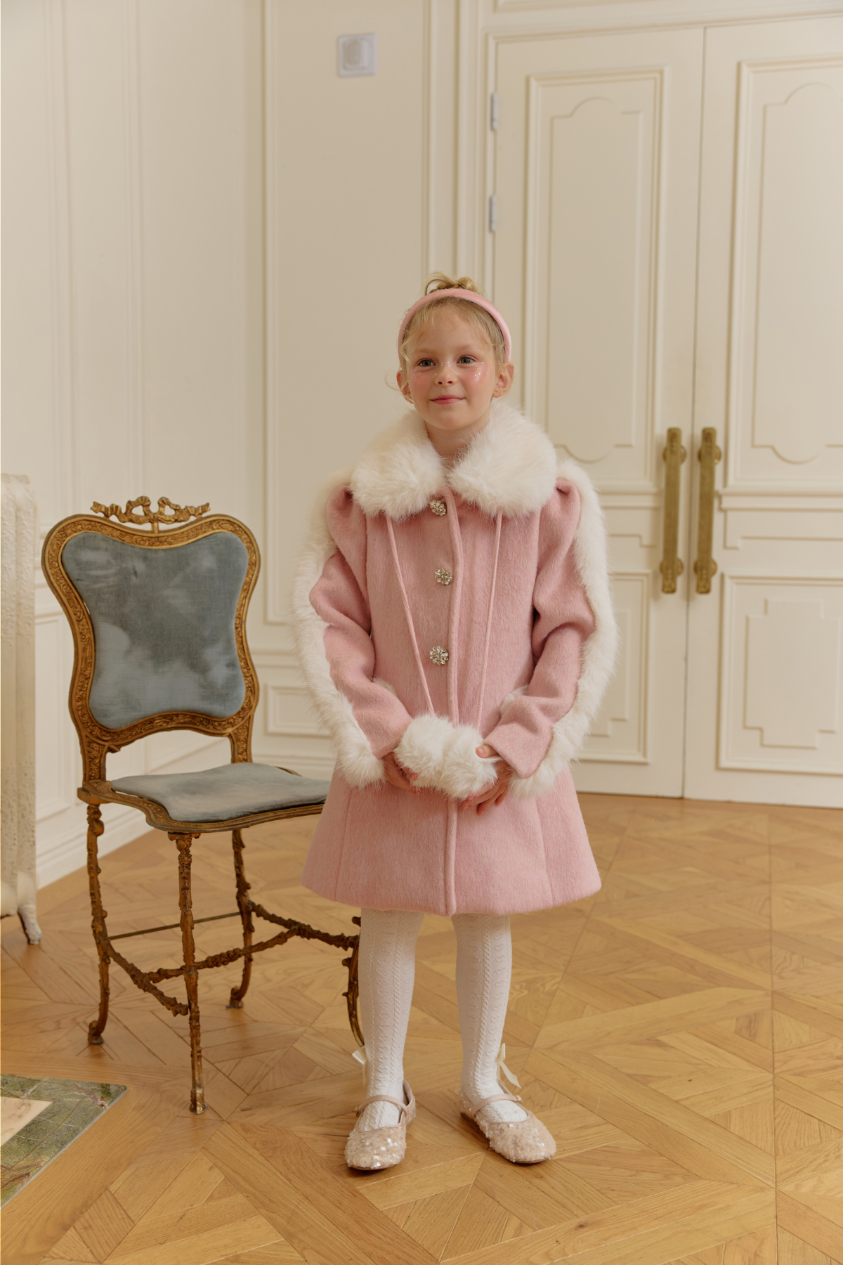 코트 모델 착용 이미지-S112L25