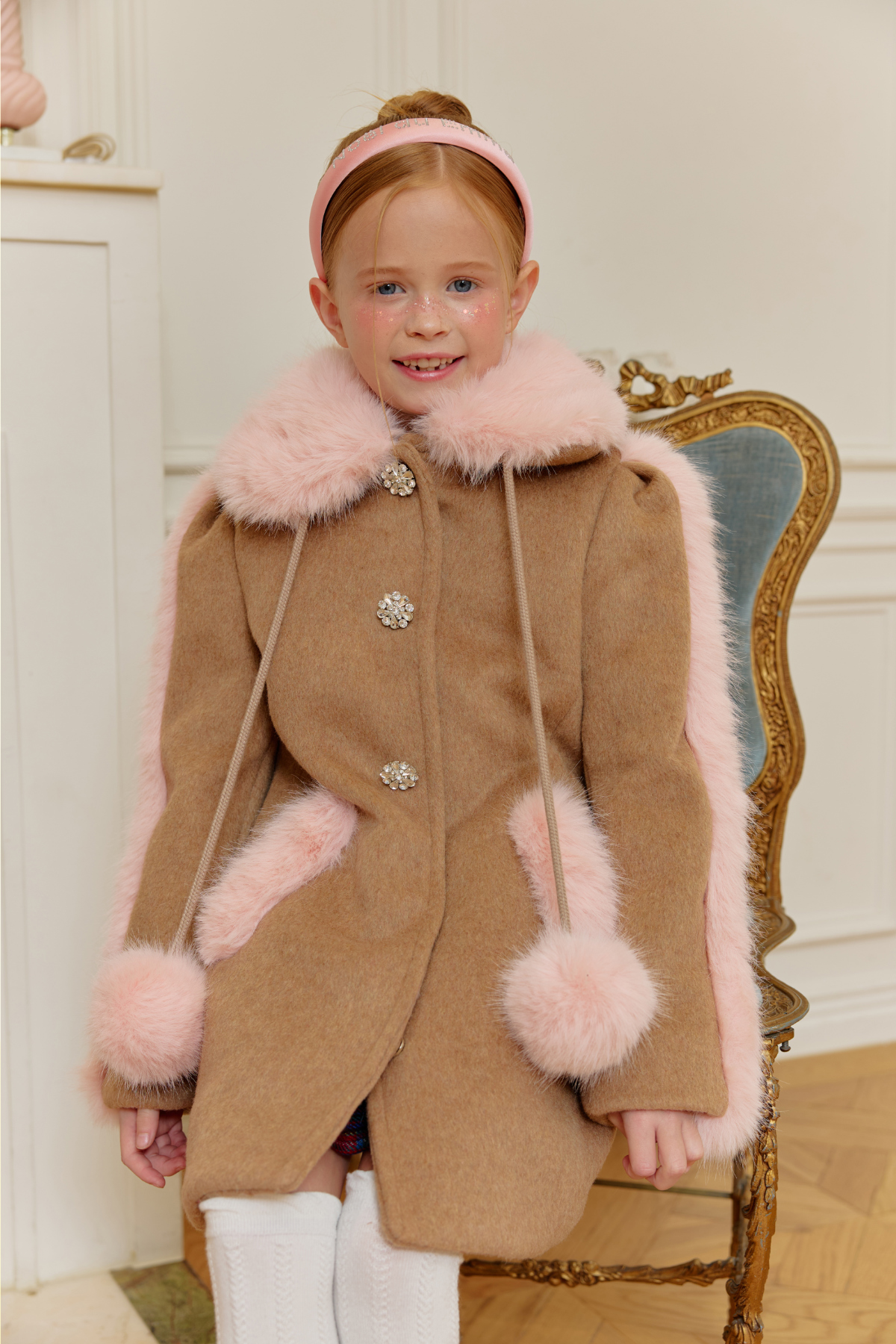 코트 모델 착용 이미지-S111L40