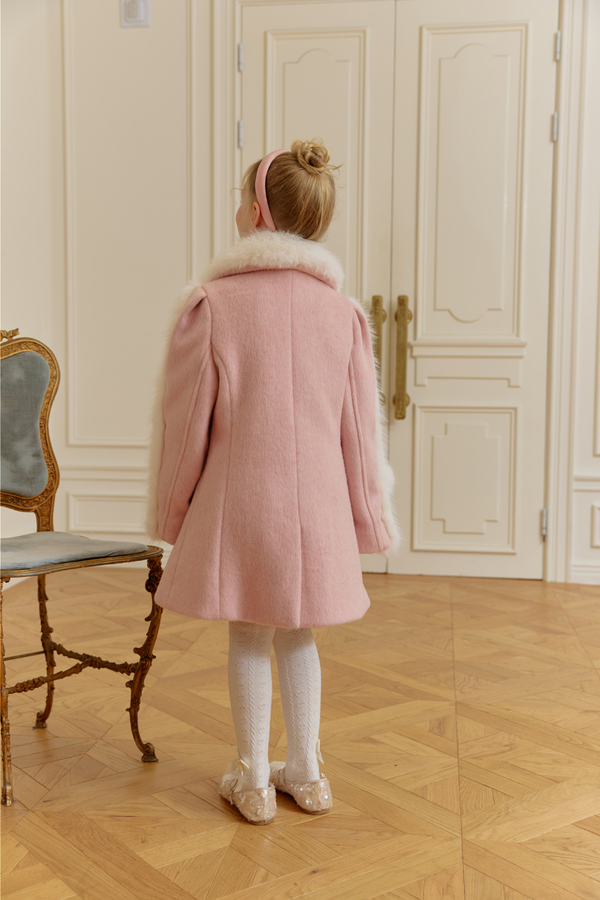 코트 모델 착용 이미지-S112L8