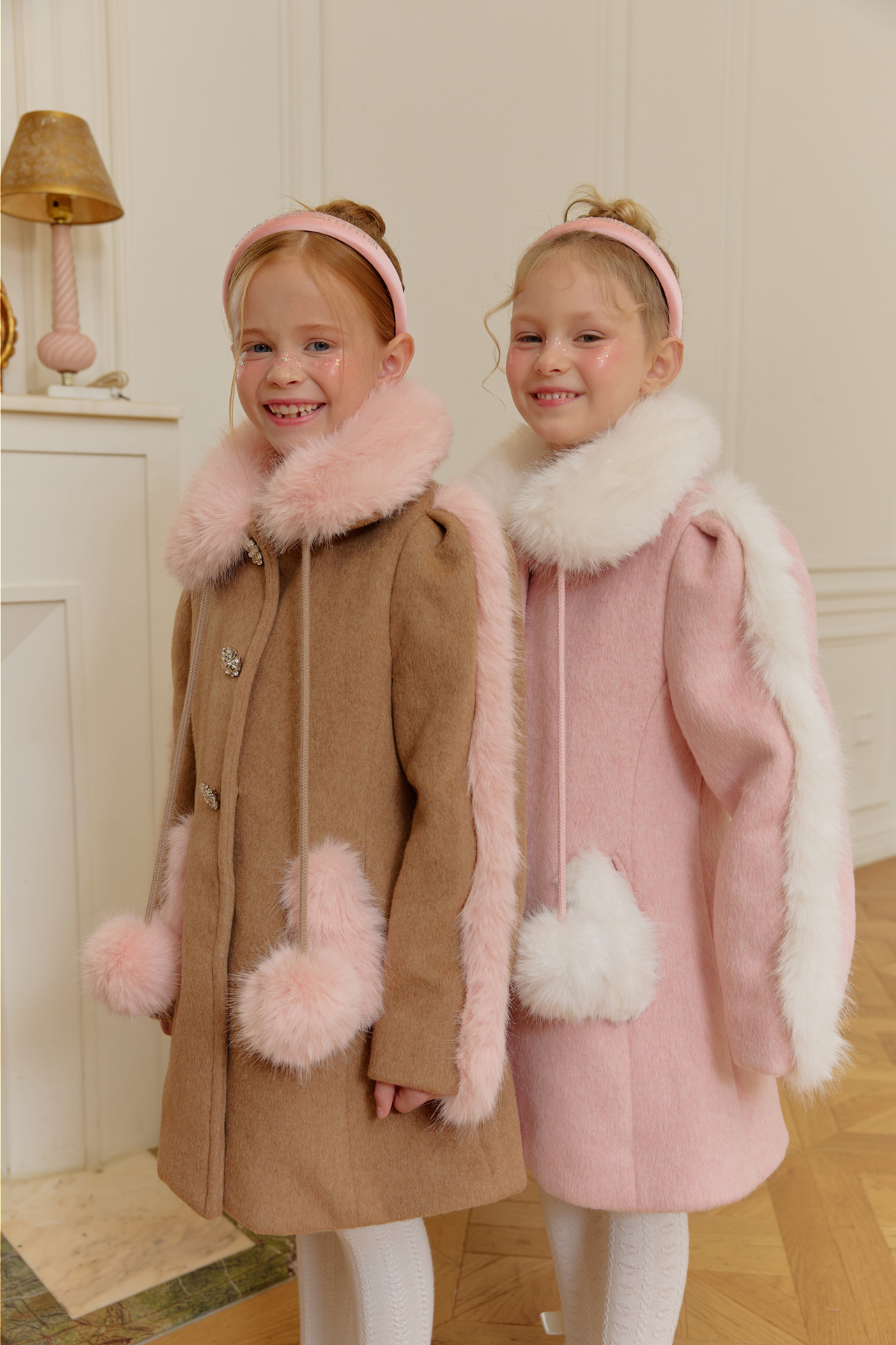 코트 모델 착용 이미지-S112L37