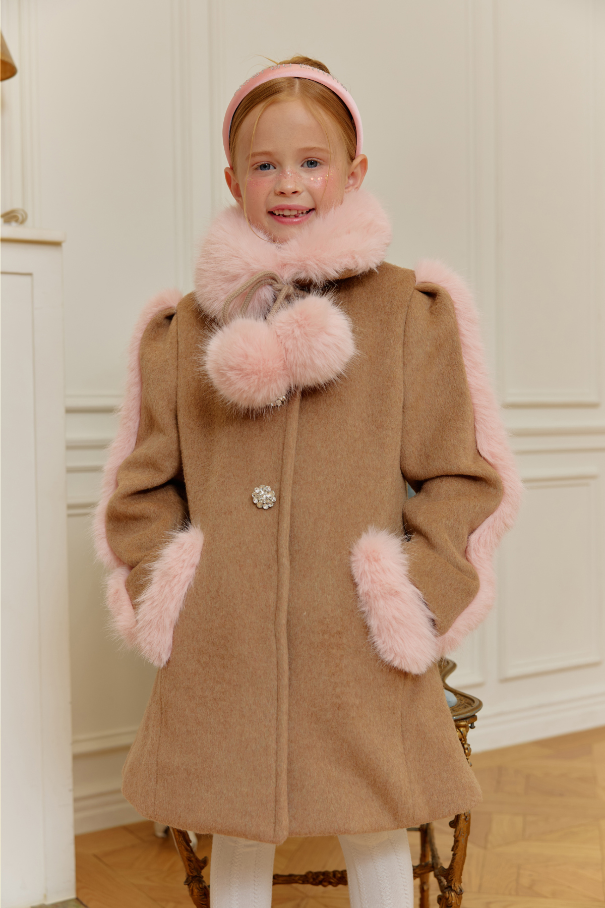 코트 모델 착용 이미지-S111L10