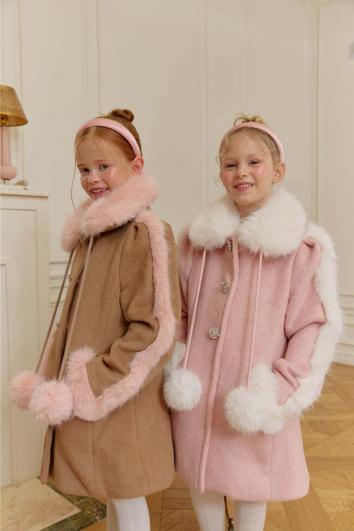 코트 모델 착용 이미지-S112L33