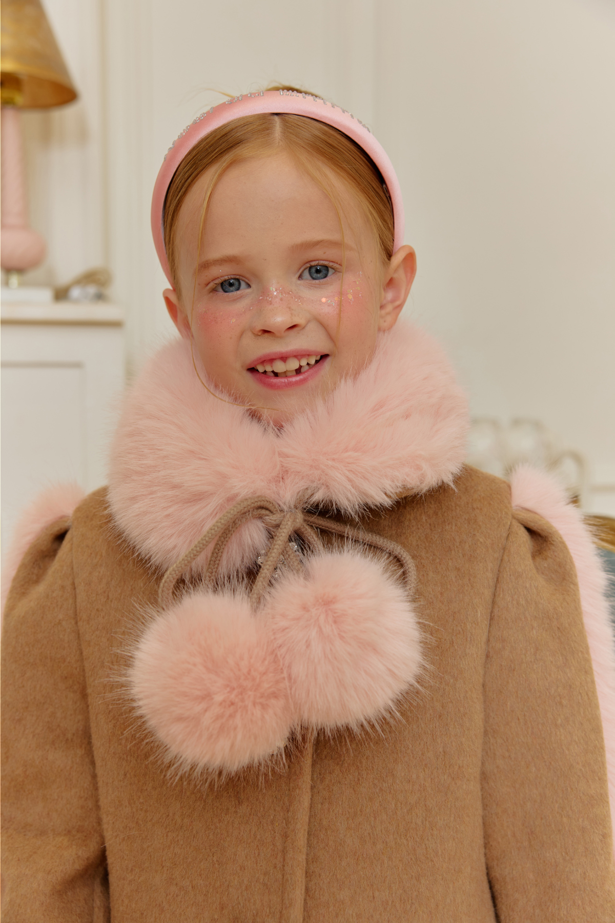 코트 모델 착용 이미지-S111L16