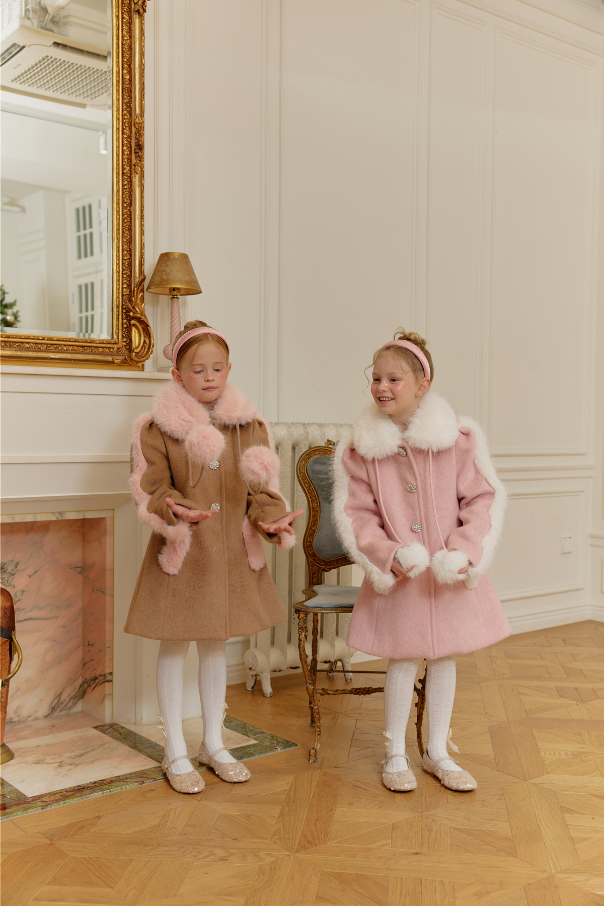 코트 모델 착용 이미지-S112L57