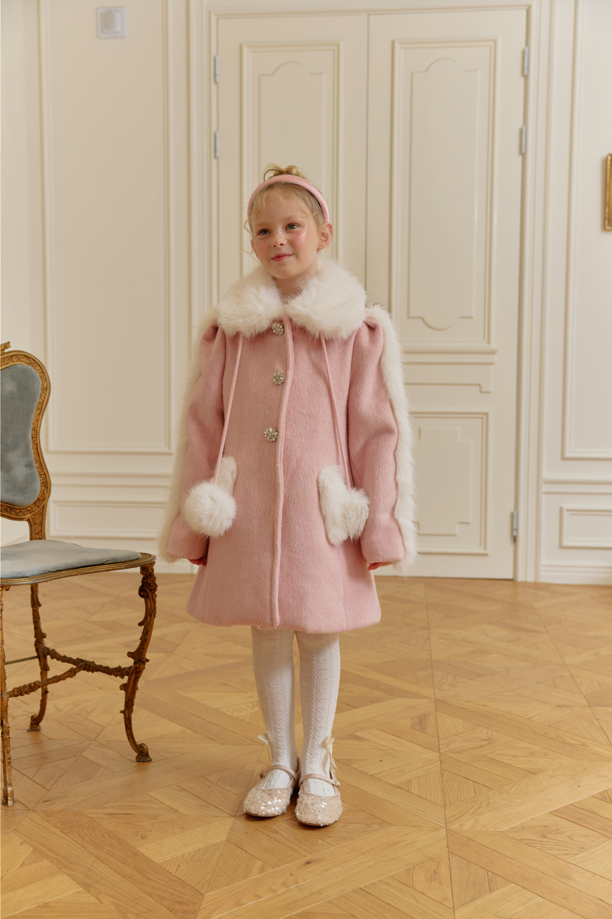 코트 모델 착용 이미지-S112L10