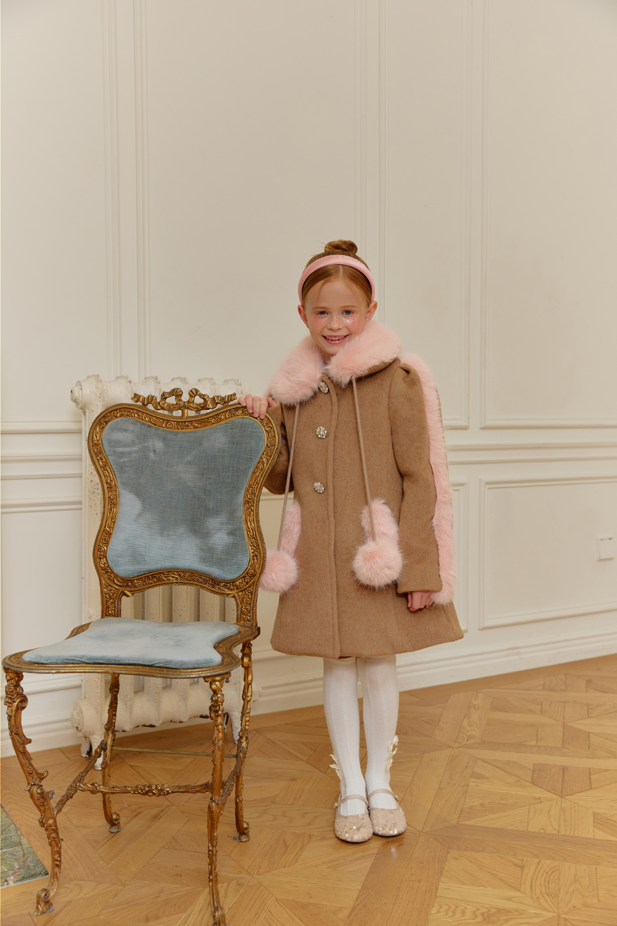 코트 모델 착용 이미지-S111L36