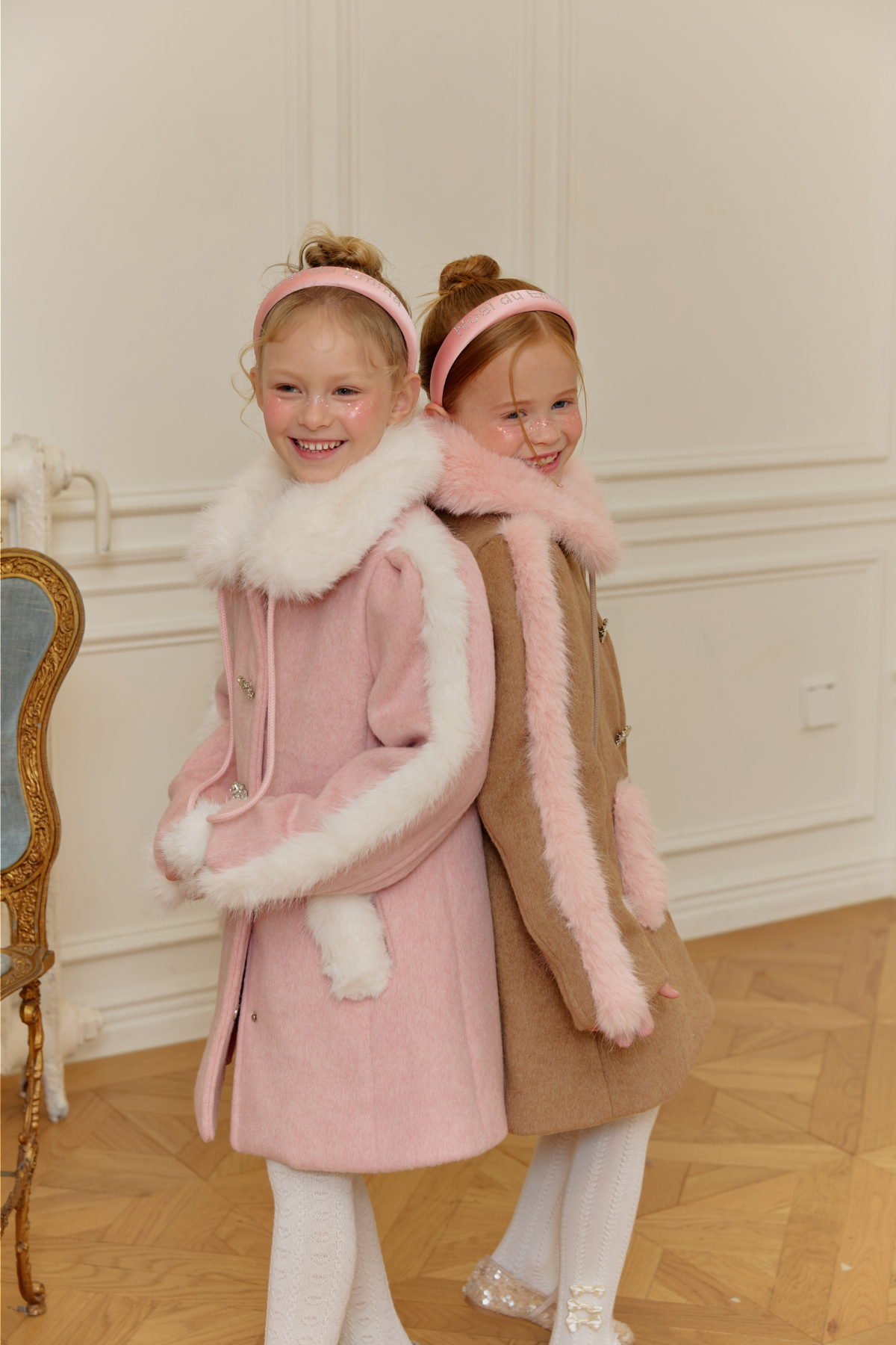 코트 모델 착용 이미지-S112L68