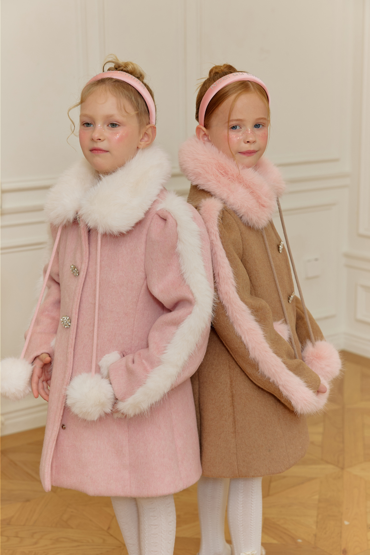 코트 모델 착용 이미지-S112L62