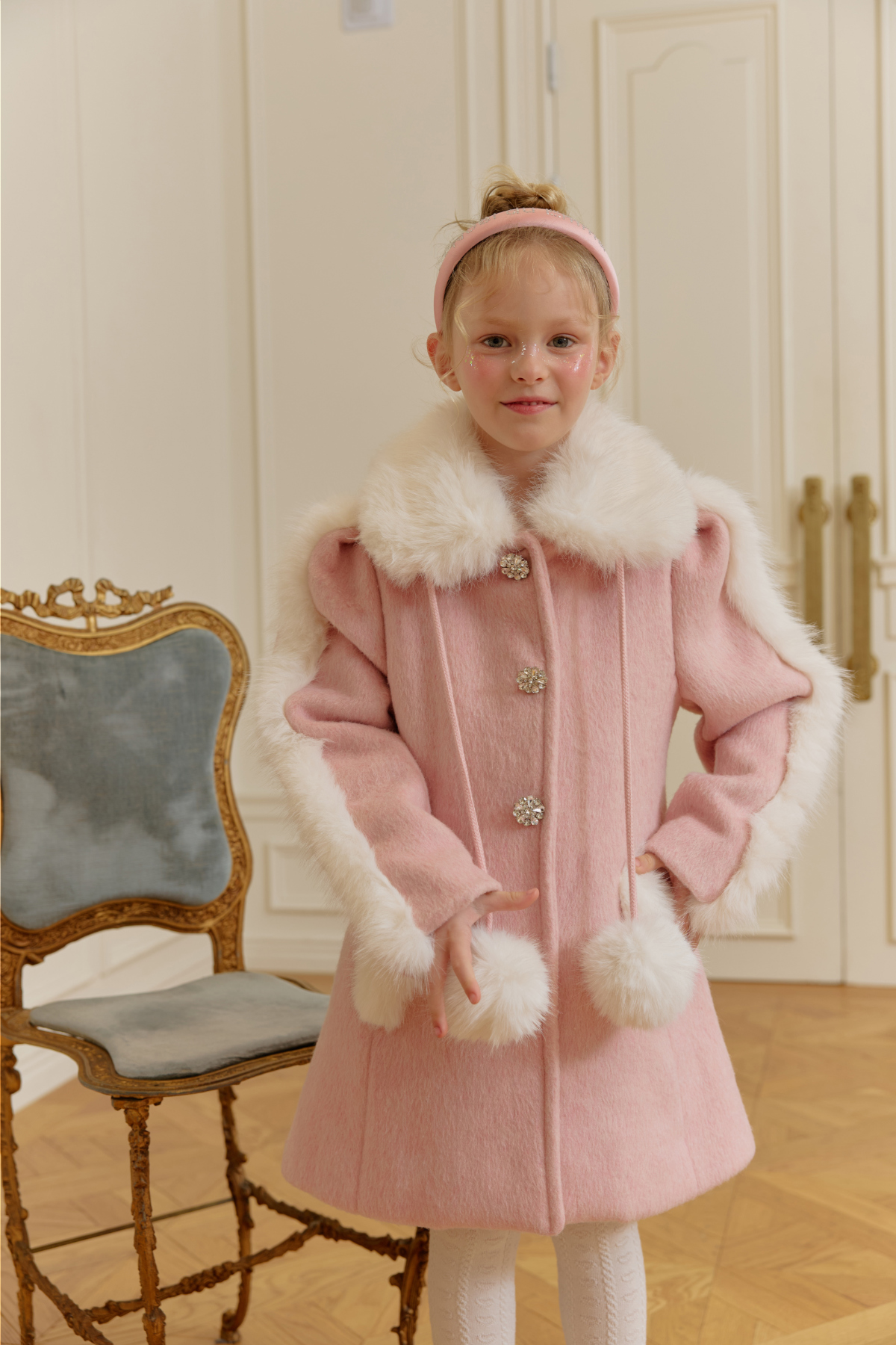 코트 모델 착용 이미지-S112L29