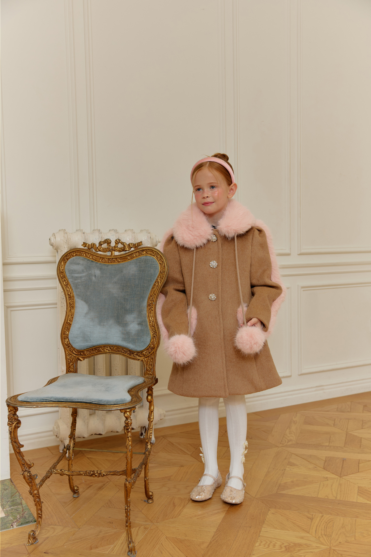 코트 모델 착용 이미지-S111L32